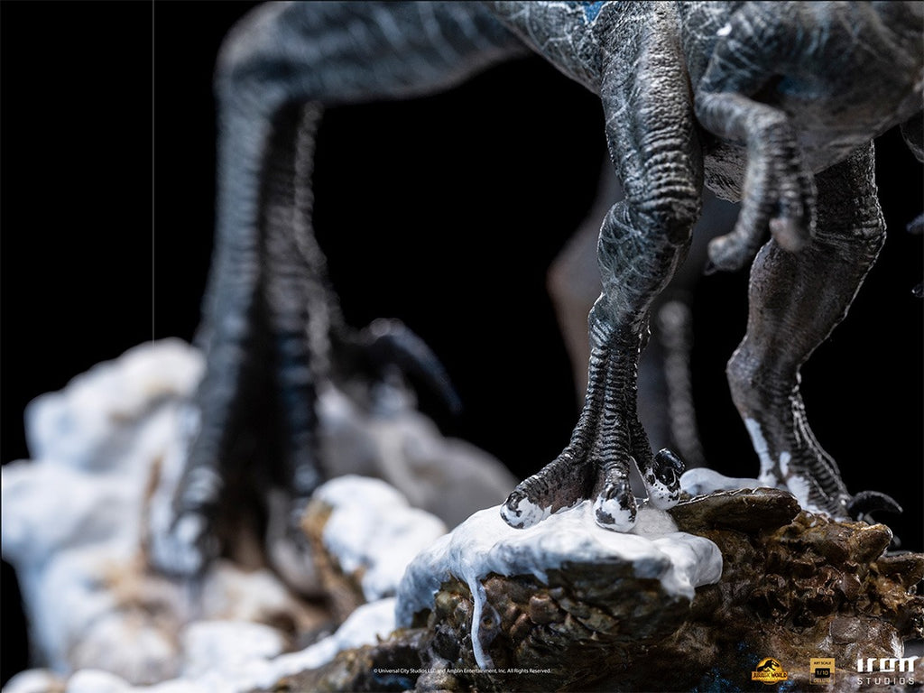 Estátua Blue and Beta Deluxe - Jurassic World: Dominion - Art Scale 1/10 - Iron Studios