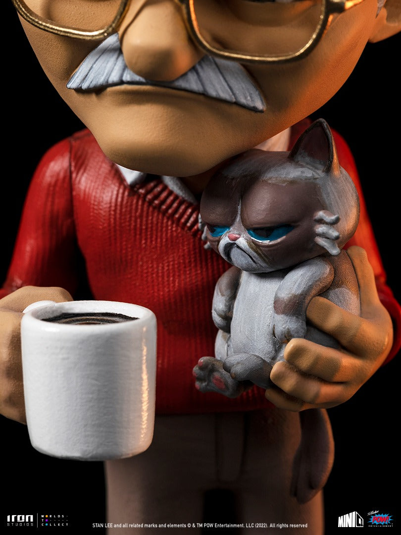 Estátua Stan Lee e a Gata Rabugenta - Pow - MiniCo - Iron Studios