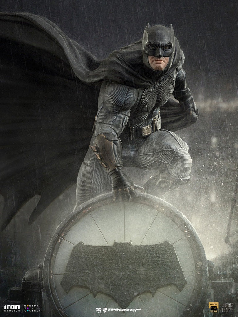 Estátua Batman no Batsinal Deluxe - Liga da Justiça de Zack Snyder - Art Scale 1/10 - Iron Studios