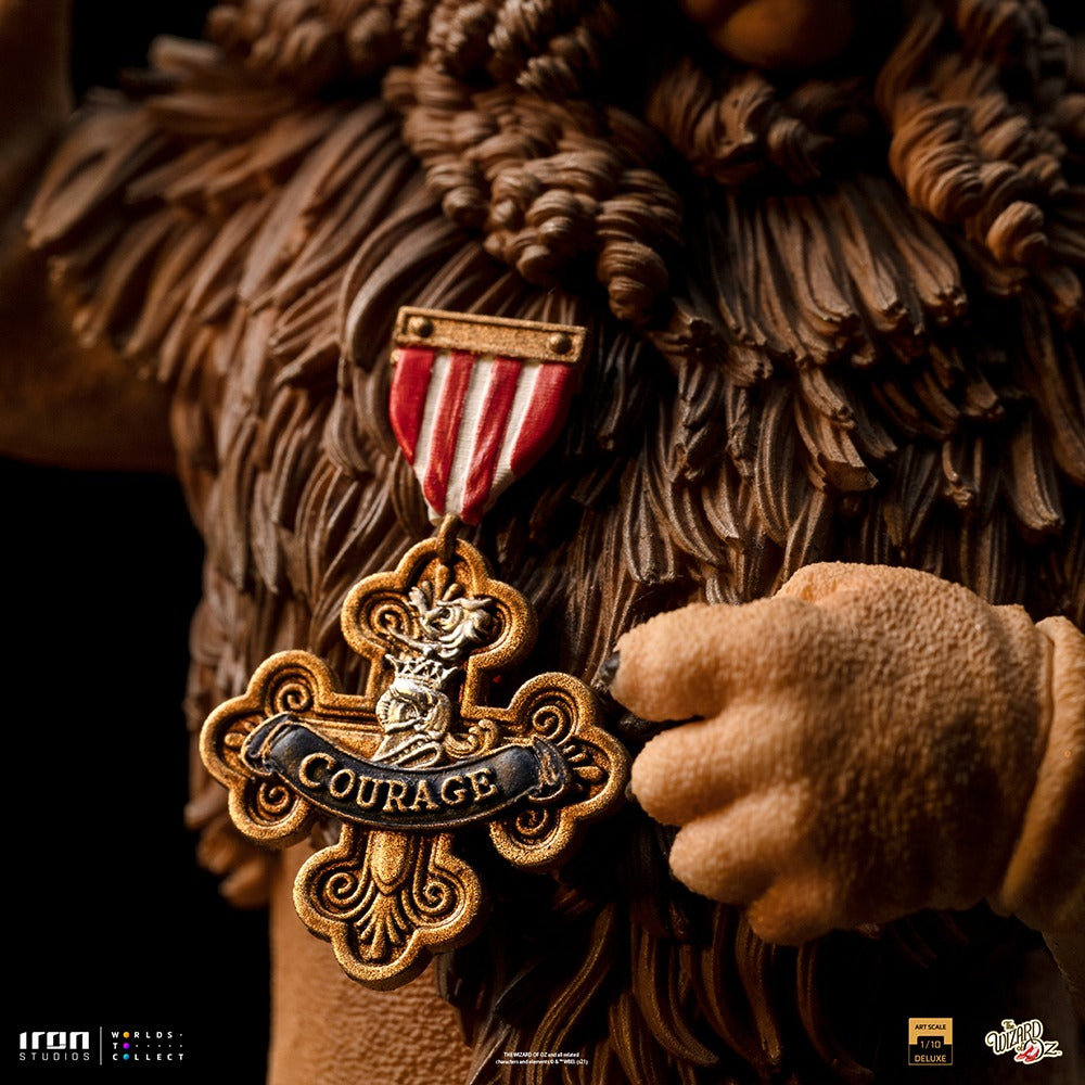 Estátua Leão Covarde Deluxe - Mágico de Oz - Art Scale 1/10 - Iron Studios