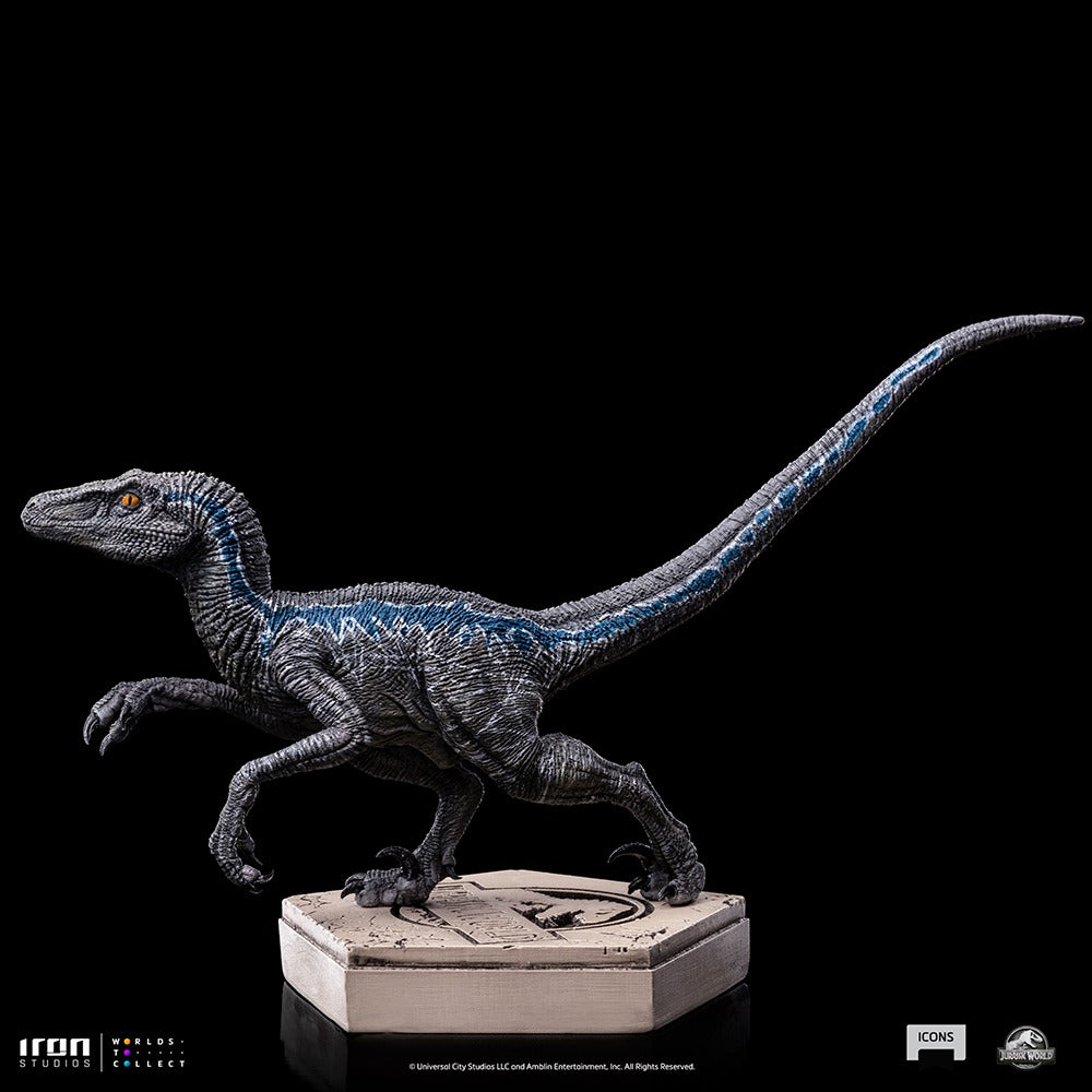 Estátua Velociraptor Blue - Jurassic World - Icons - Iron Studios