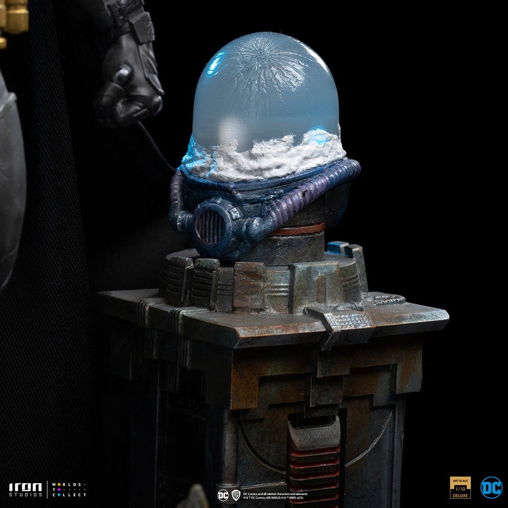 Estátua Batman Unleashed Deluxe - DC Comics - Art Scale 1/10 - Iron Studios