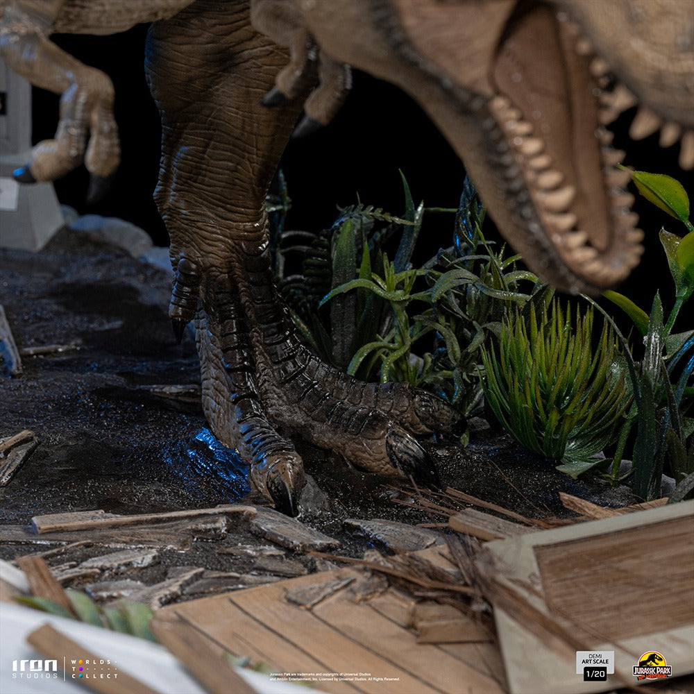 Estátua T-Rex Attacks Donald Gennaro - Jurassic Park - Demi Scale 1/20 - Iron Studios