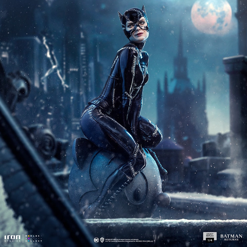 Estátua Mulher Gato - Batman Returns - Legacy Replica 1/4 - Iron Studios
