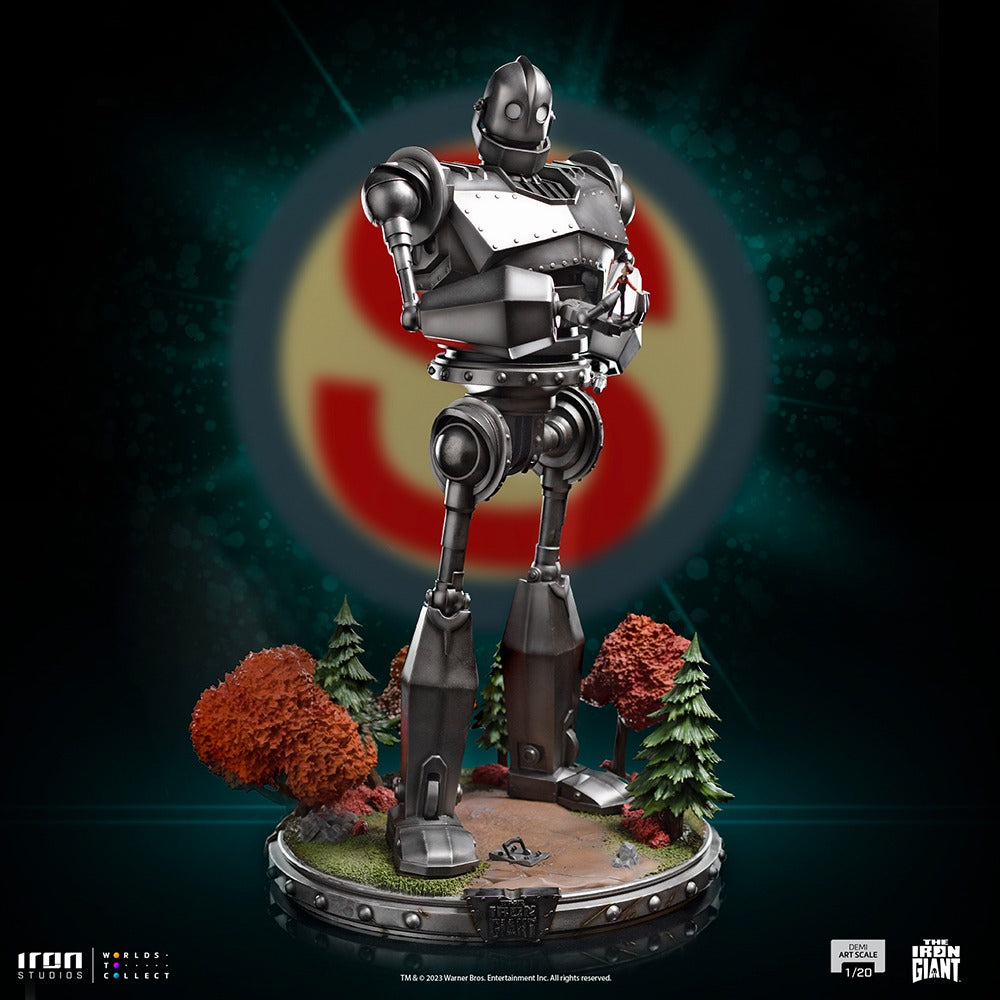 Estátua Iron Giant and Hogarth Hughes - The Iron Giant - Demi Scale 1/20 - Iron Studios