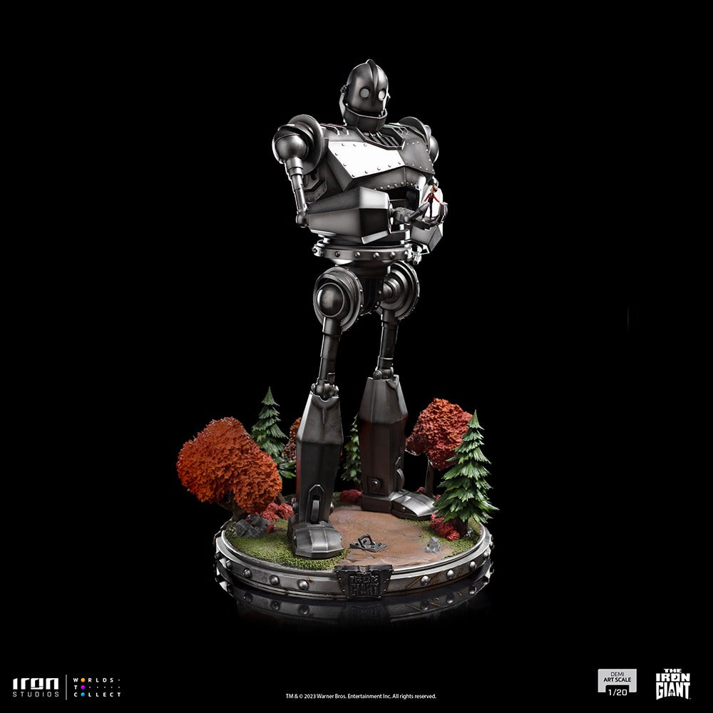 Estátua Iron Giant and Hogarth Hughes - The Iron Giant - Demi Scale 1/20 - Iron Studios