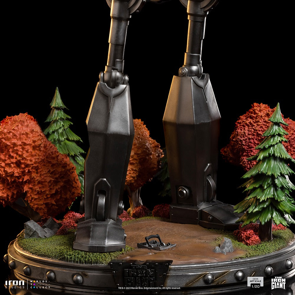 Estátua Iron Giant and Hogarth Hughes - The Iron Giant - Demi Scale 1/20 - Iron Studios