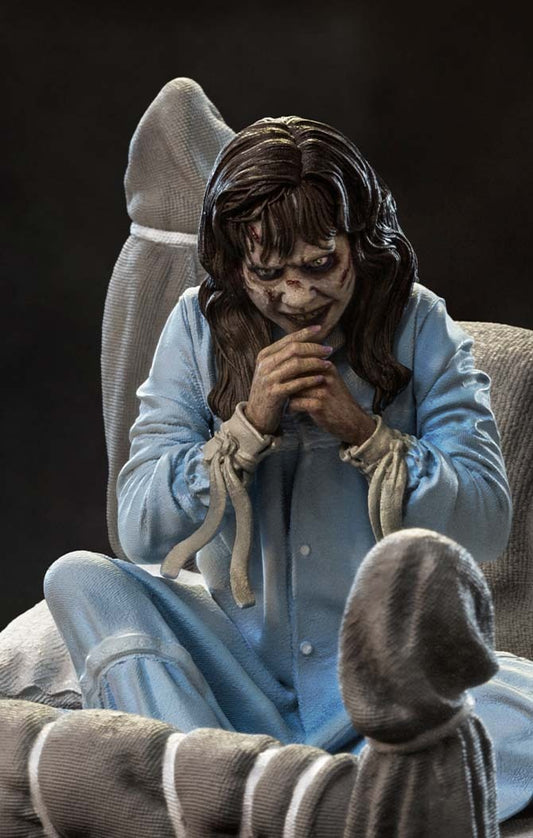 Estátua Regan McNeil Possuída Deluxe - O Exorcista - Art Scale 1/10 - Iron Studios