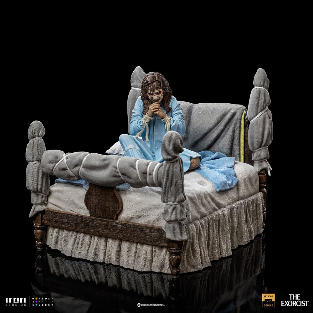 Estátua Regan McNeil Possuída Deluxe - O Exorcista - Art Scale 1/10 - Iron Studios
