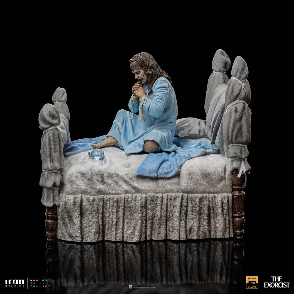 Estátua Regan McNeil Possuída Deluxe - O Exorcista - Art Scale 1/10 - Iron Studios