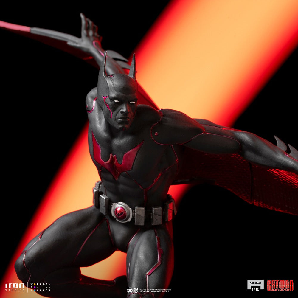Estátua Batman do Futuro - DC Comics Series #8 - Art Scale 1/10 - Iron Studios