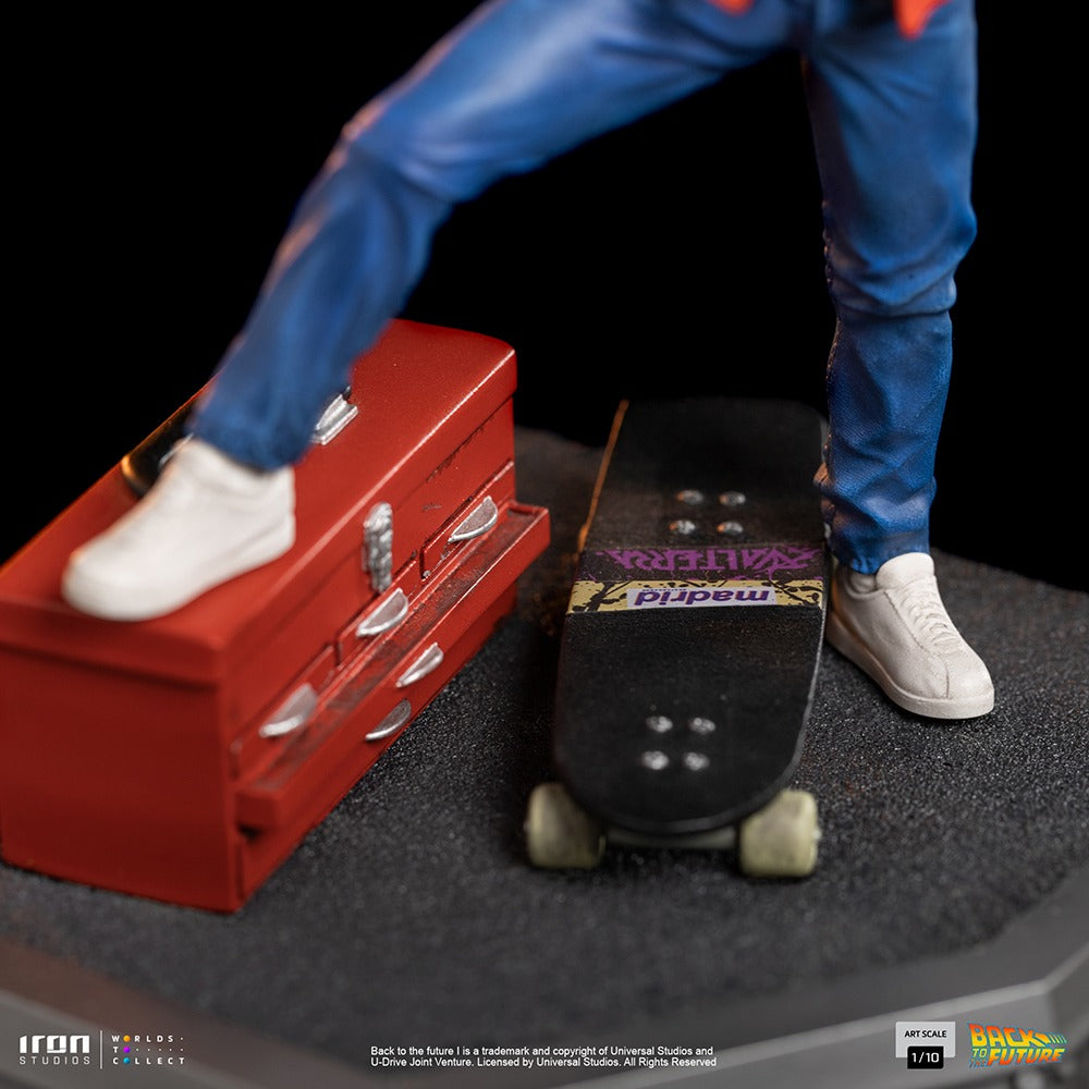 Estátua Marty McFly - Back to the Future - Art Scale 1/10 - Iron Studios