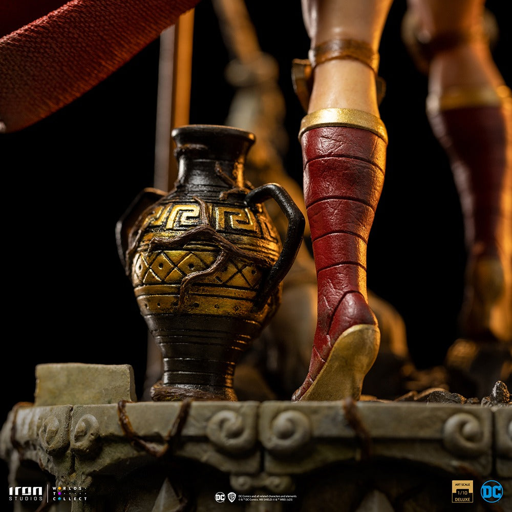 Estátua Wonder Woman Unleashed - DC Comics - Art Scale 1/10 - Iron Studios