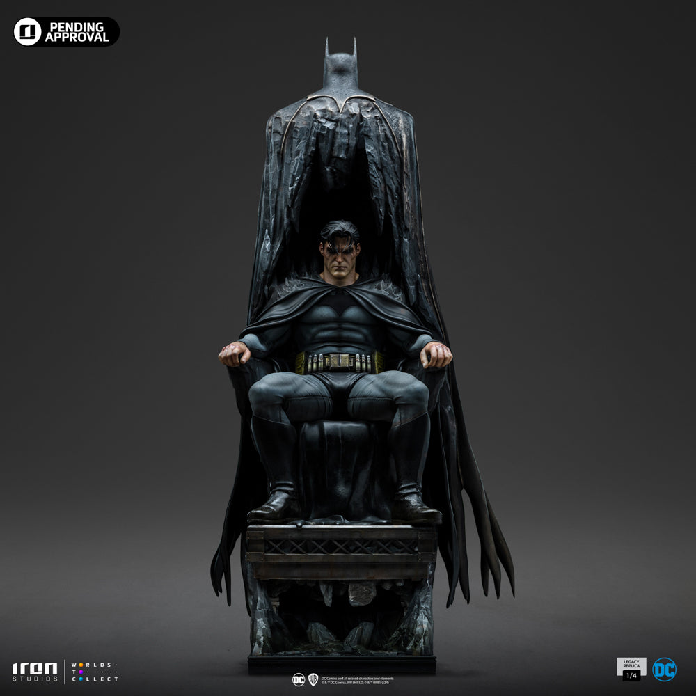 Estátua Batman and Bruce Wayne - DC Comics - Legacy Replica 1/4 - Iron Studios