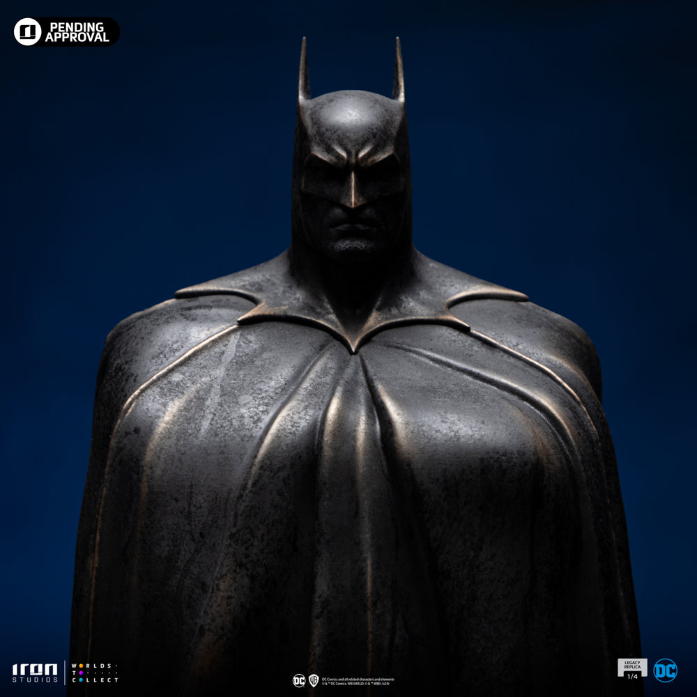 Estátua Batman and Bruce Wayne - DC Comics - Legacy Replica 1/4 - Iron Studios
