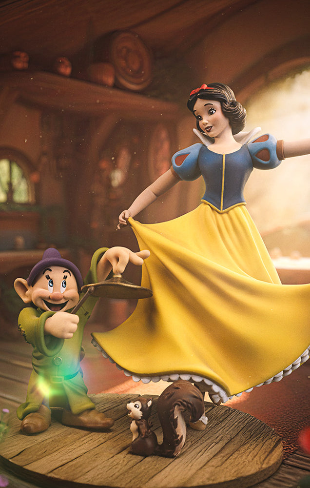 Estátua Snow White - Snow White and the Seven Dwarves - Disney Classic - Art Scale 1/10 - Iron Studios