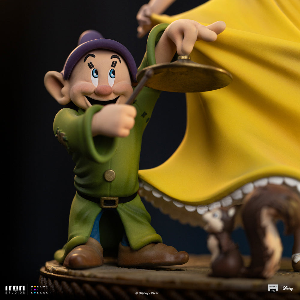 Estátua Snow White - Snow White and the Seven Dwarves - Disney Classic - Art Scale 1/10 - Iron Studios