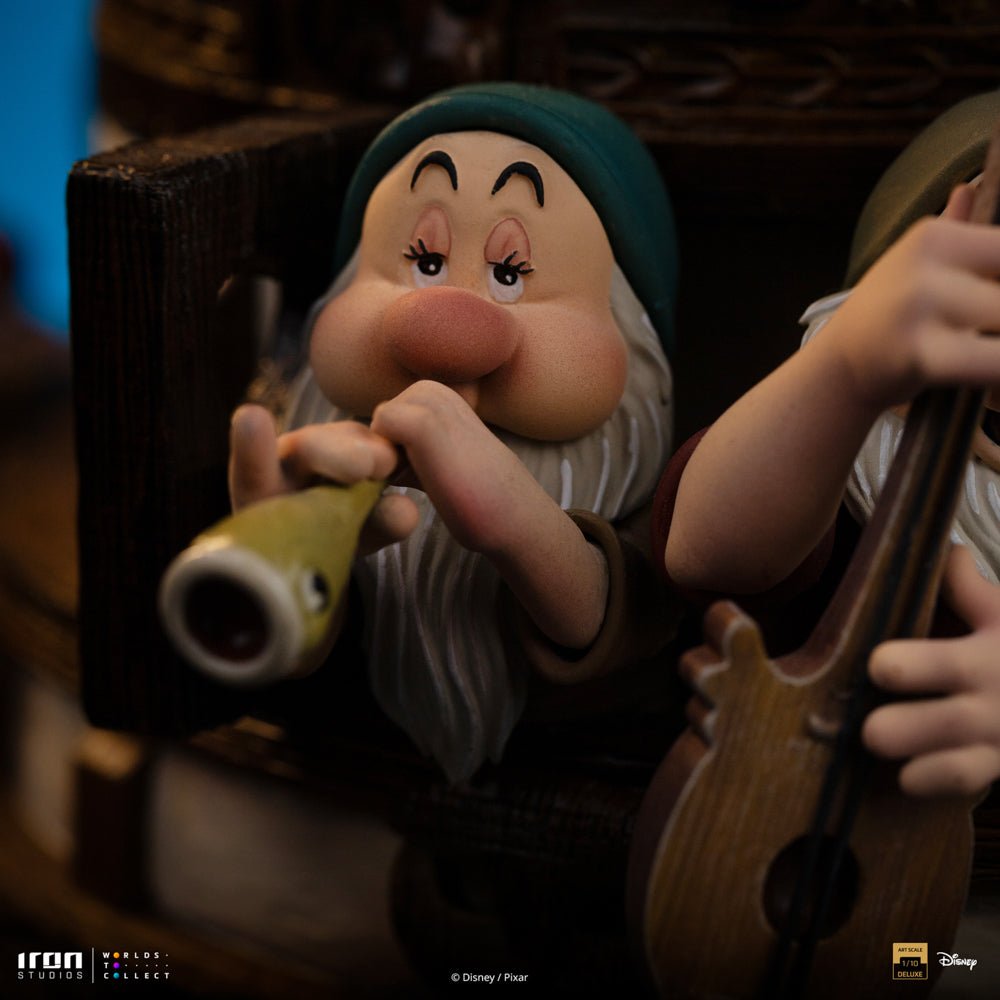 Estátua Snow White Deluxe - Snow White and the Seven Dwarves - Disney Classic - Art Scale 1/10 - Iron Studios