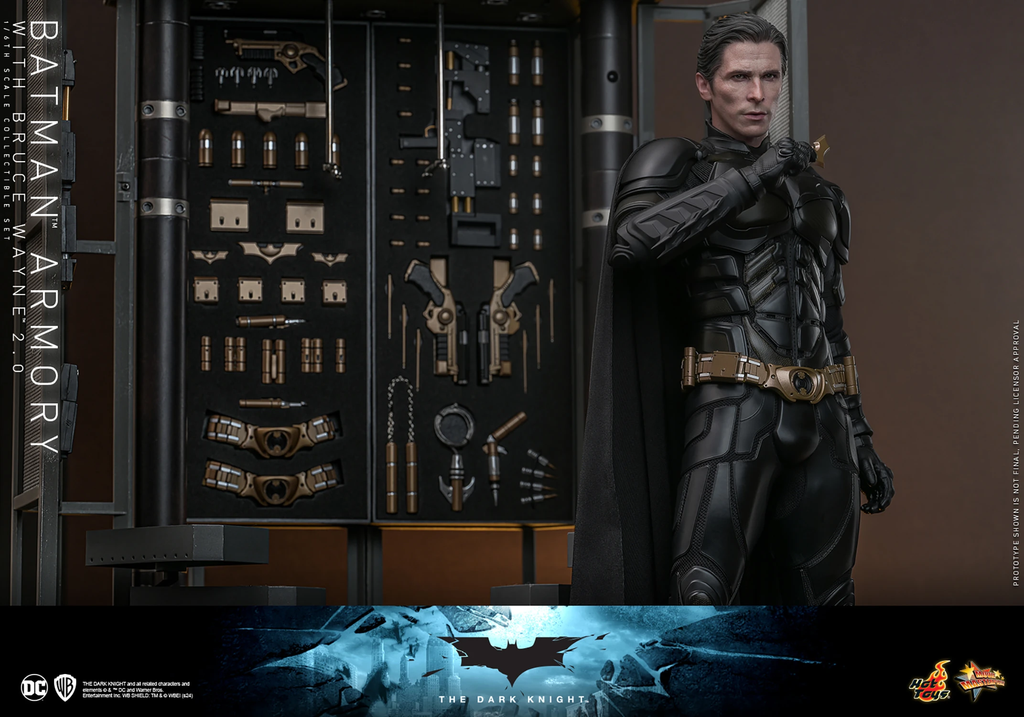 Figura Batman Armory com Bruce Wayne (2.0) - BATMAN THE DARK KNIGHT - 1/6 Scale - Hot Toys
