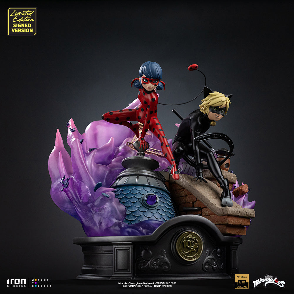 Estátua Ladybug and Cat Noir - Miraculous 10th Anniversary Signed Edition - Deluxe Art Scale 1/10 - Iron Studios