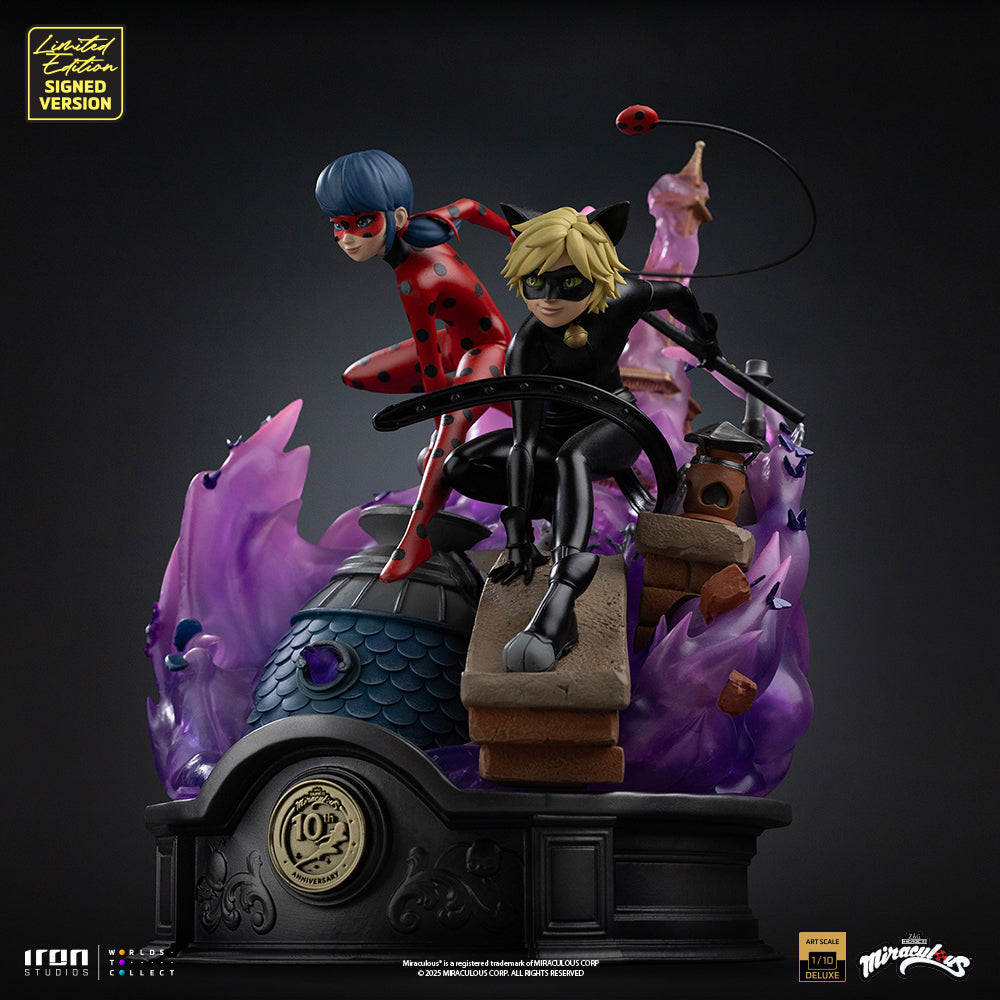 Estátua Ladybug and Cat Noir - Miraculous 10th Anniversary Signed Edition - Deluxe Art Scale 1/10 - Iron Studios