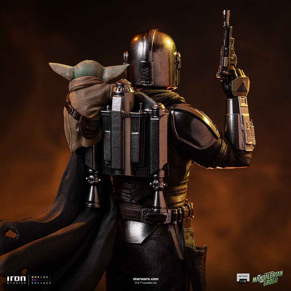 Estátua Mandalorian and Grogu - The Mandalorian and Grogu Movie - Art Scale 1/10 - Iron Studios