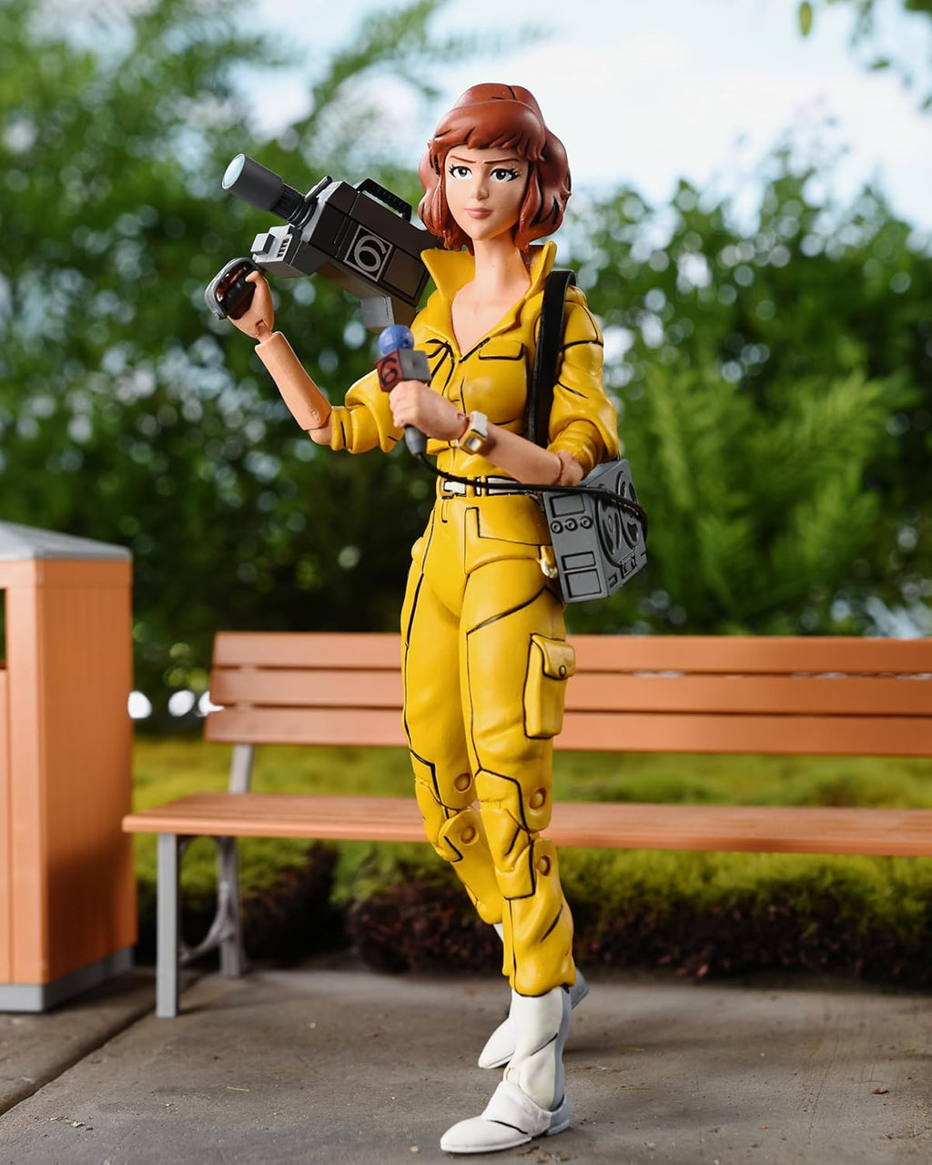 Figura Ultimate April O'Neil - Cartoon - TMNT - NECA