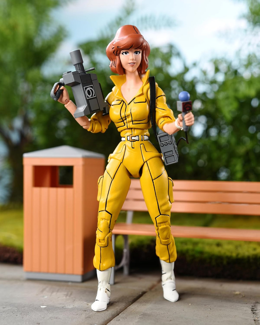 Figura Ultimate April O'Neil - Cartoon - TMNT - NECA