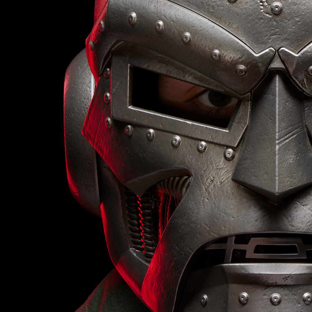 Pré-Venda - Figura Doctor Doom's Classic Helmet - Marvel Legends - Hasbro