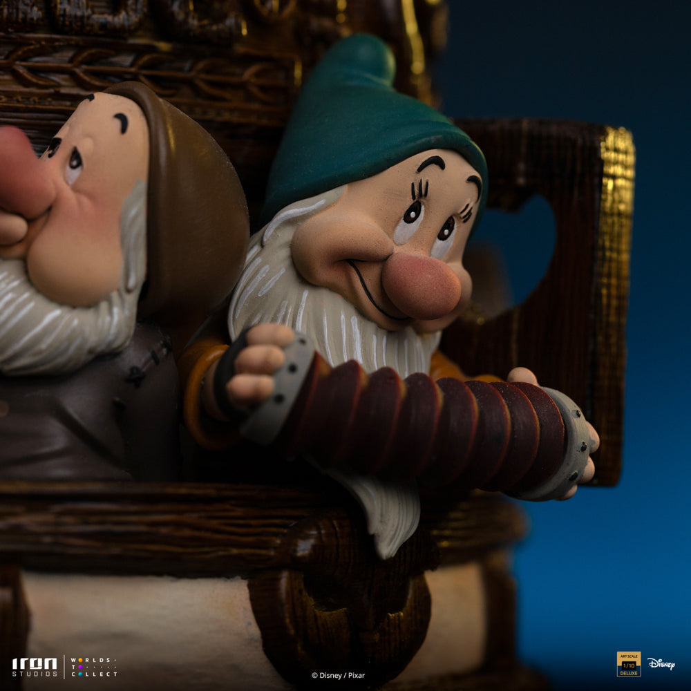 Estátua Snow White Deluxe - Snow White and the Seven Dwarfs - Art Scale 1/10 - Iron Studios