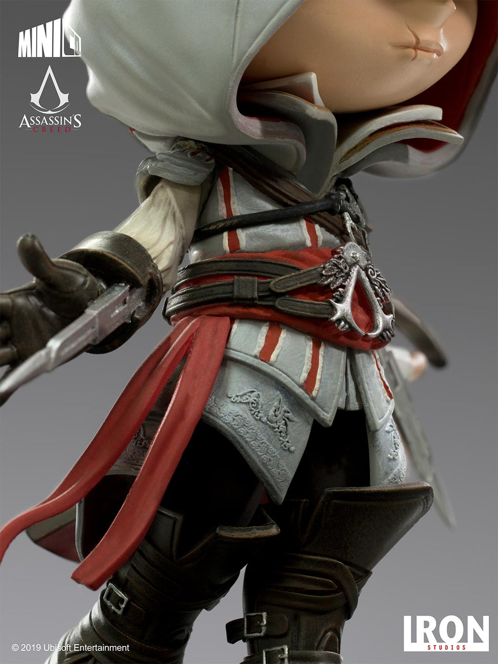 Estátua Ezio - Assassin's Creed - MiniCo - Iron Studios
