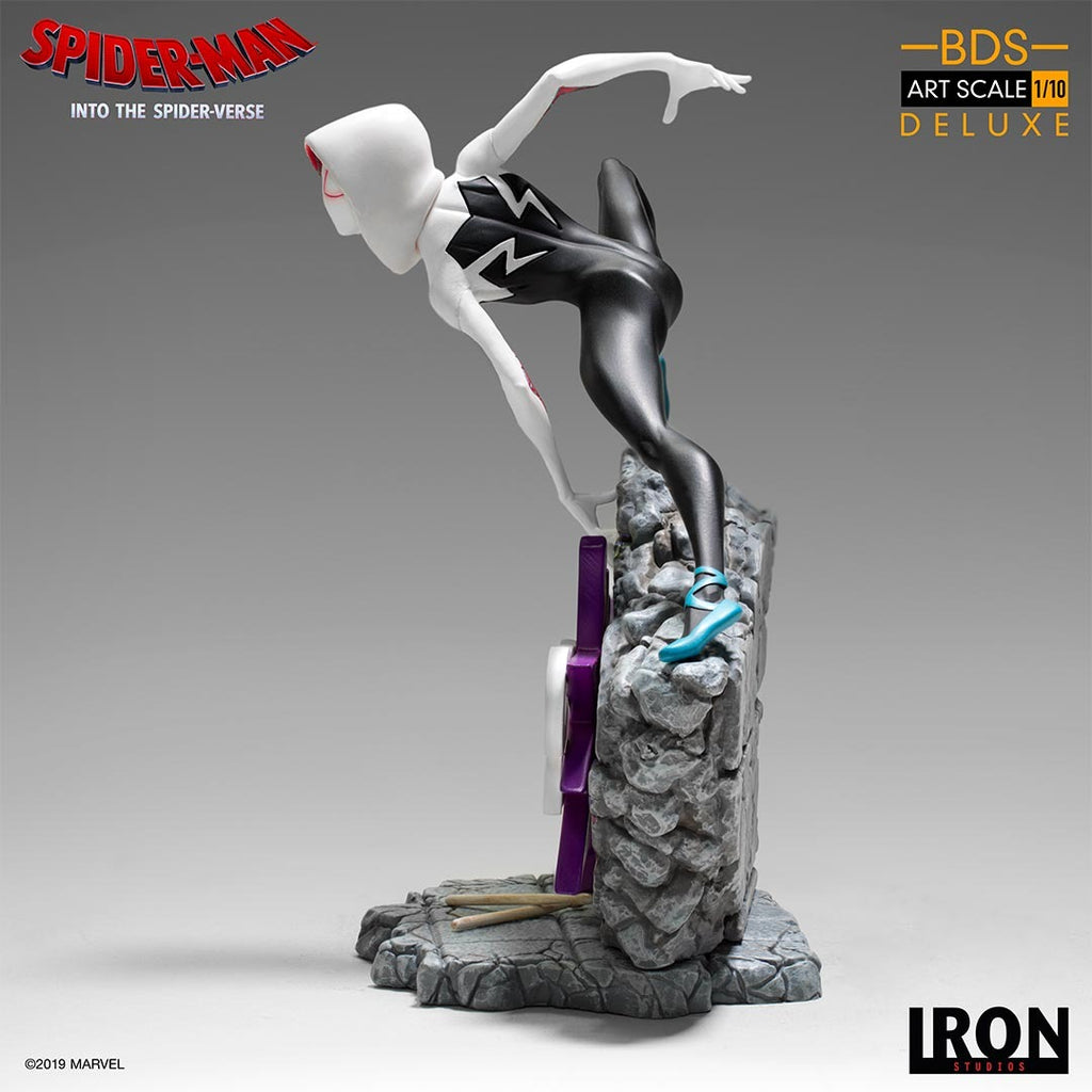 Estátua Spider Gwen - Spiderman: Into the Spiderverse - Art Scale 1/10 - Iron Studios
