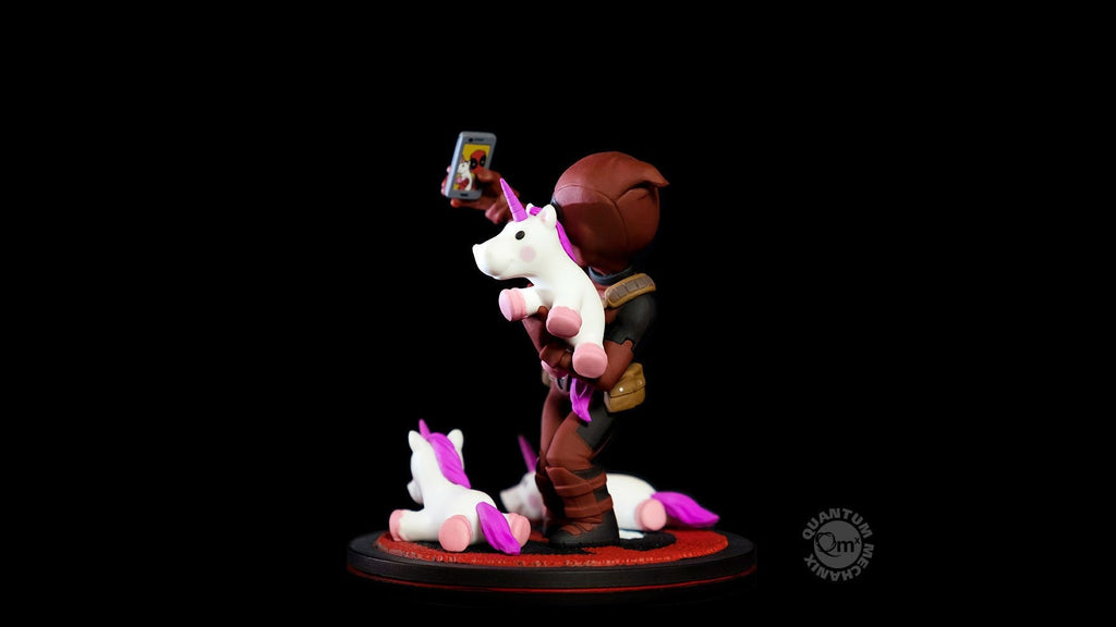 Estátua Deadpool #UNICORNSELFIE - Marvel - Q-Fig  - Quantum Mechanix