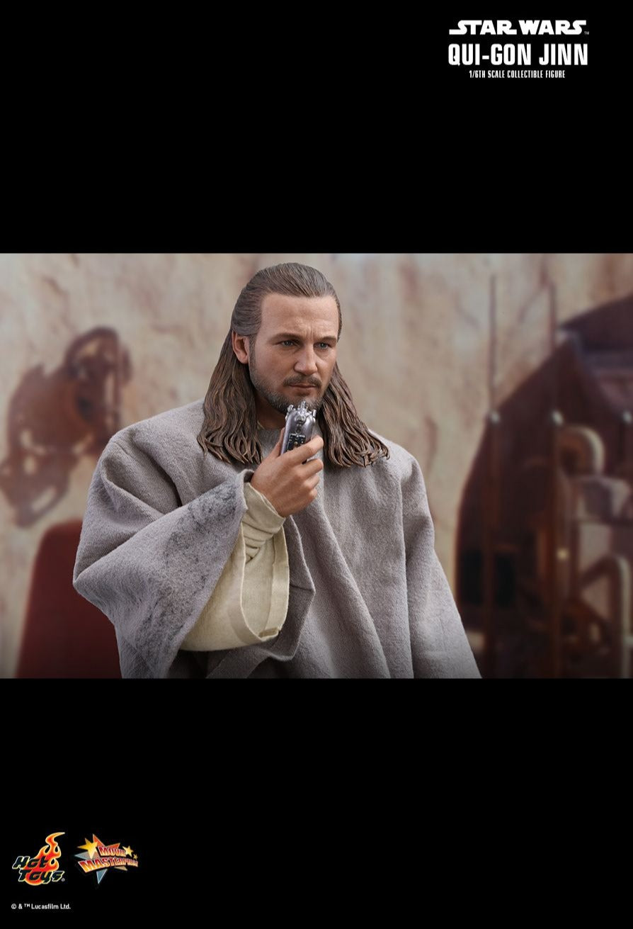 Figura Qui-Gon Jinn - Star Wars - 1/6 Figure - Hot Toys – Iron