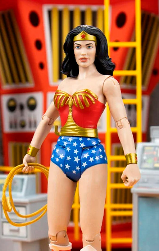 Figura Mulher Maravilha DC Retro - Batman 66 - 6" Scale - McFarlane
