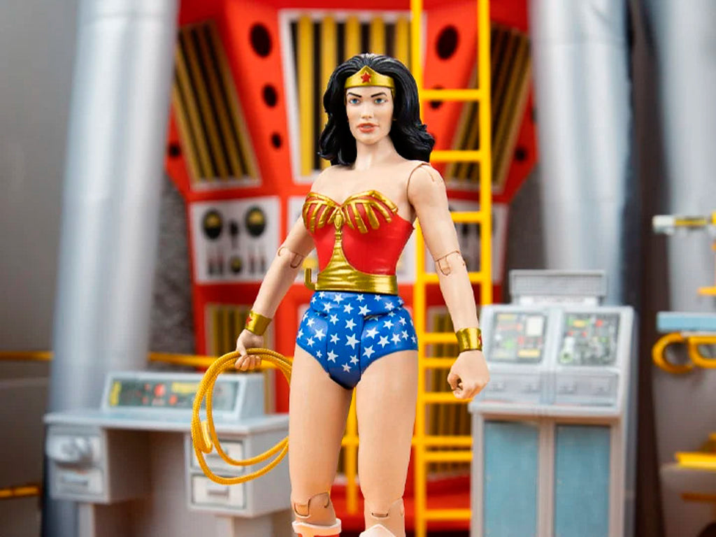 Figura Mulher Maravilha DC Retro - Batman 66 - 6