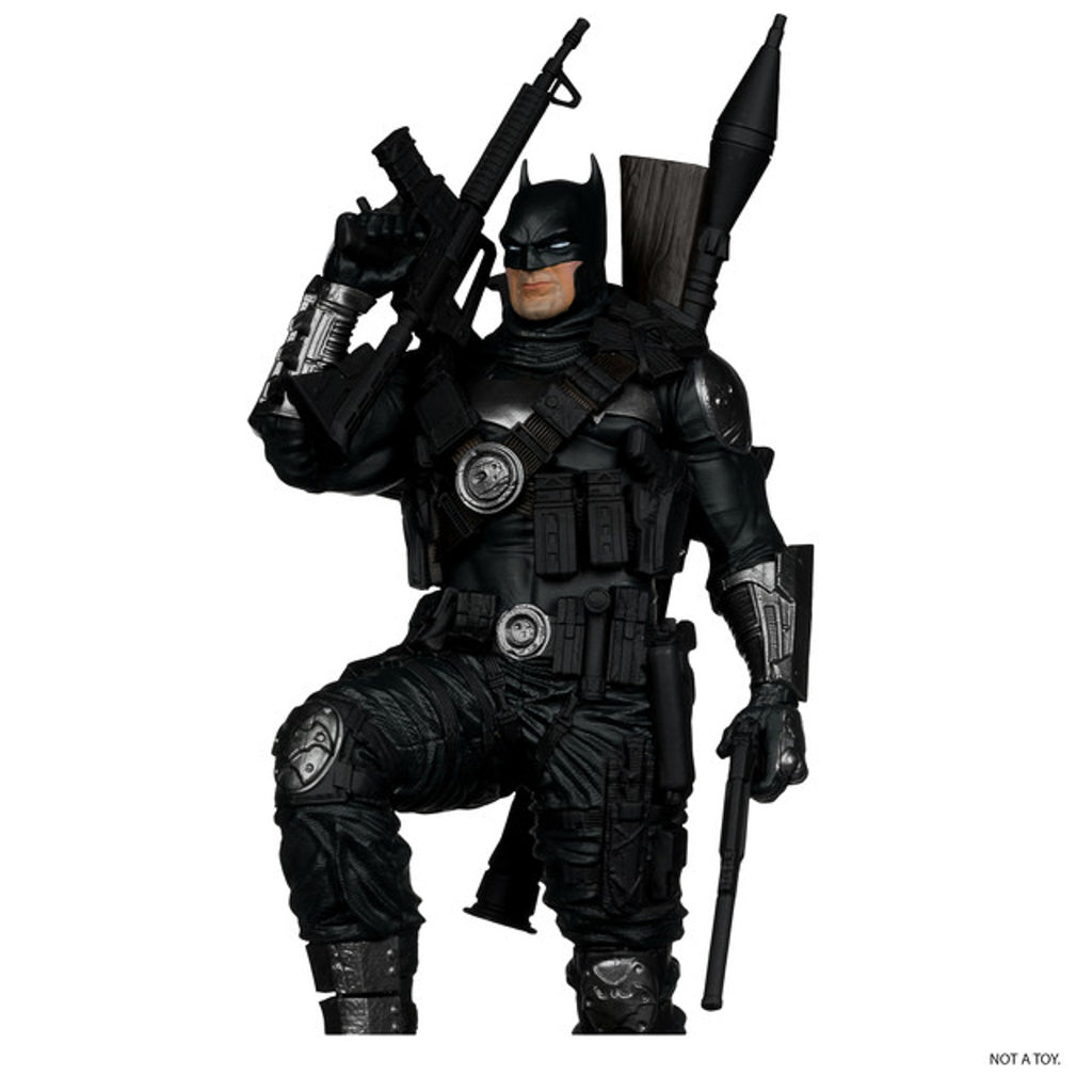 Figura Batman The Grim Knight Dark Multiverse Gold Label Exclusive - DC Comics - 1/6 Scale - McFarlane