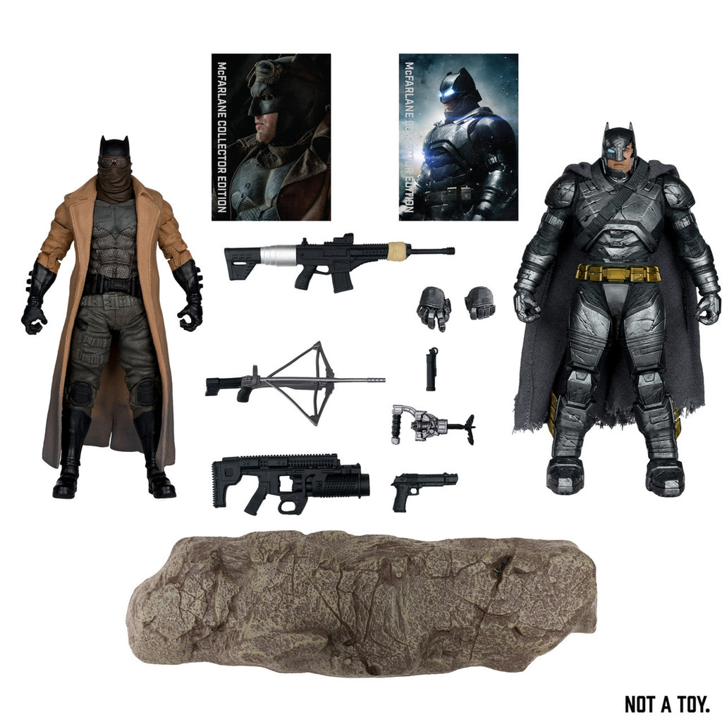 Figura Knightmare Batman and Armored Batman - DC - Pack Gold Label Collector Edition Ex - McFarlane