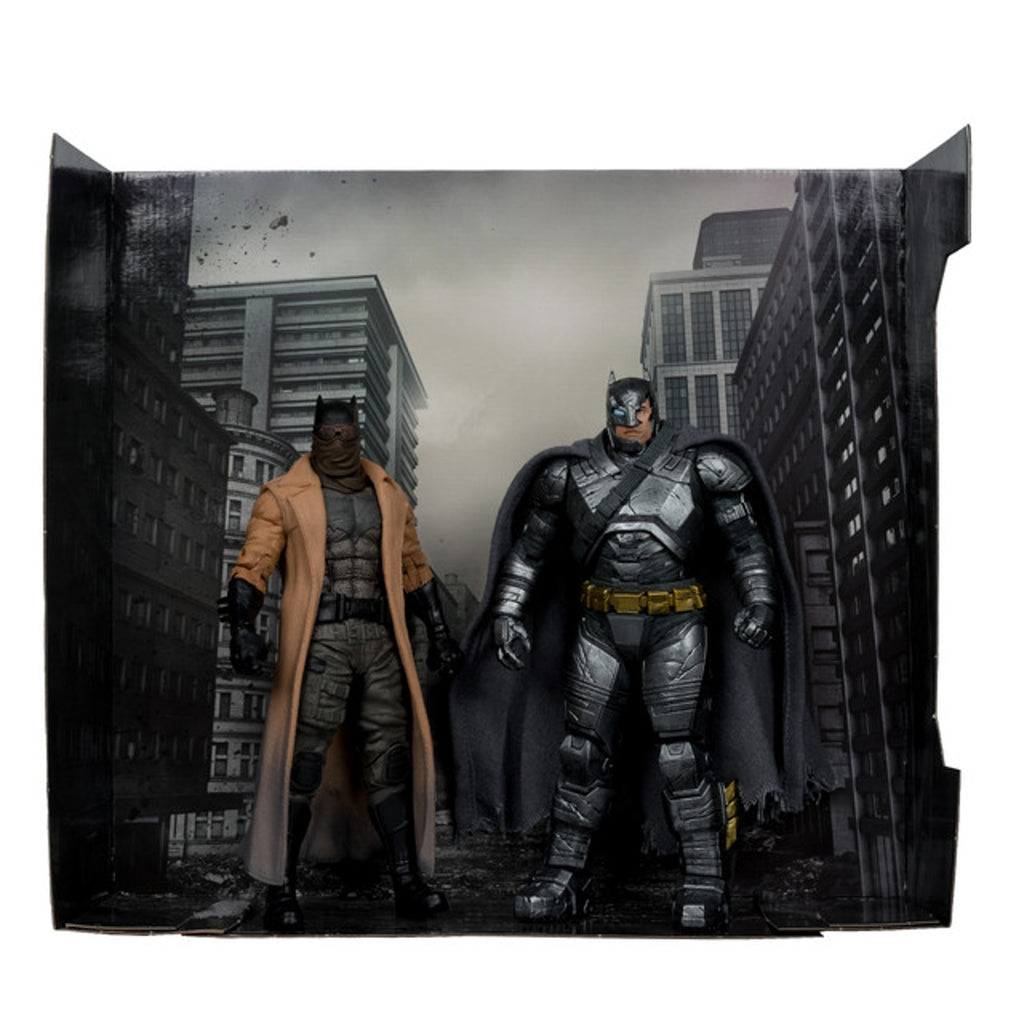 Figura Knightmare Batman and Armored Batman - DC - Pack Gold Label Collector Edition Ex - McFarlane