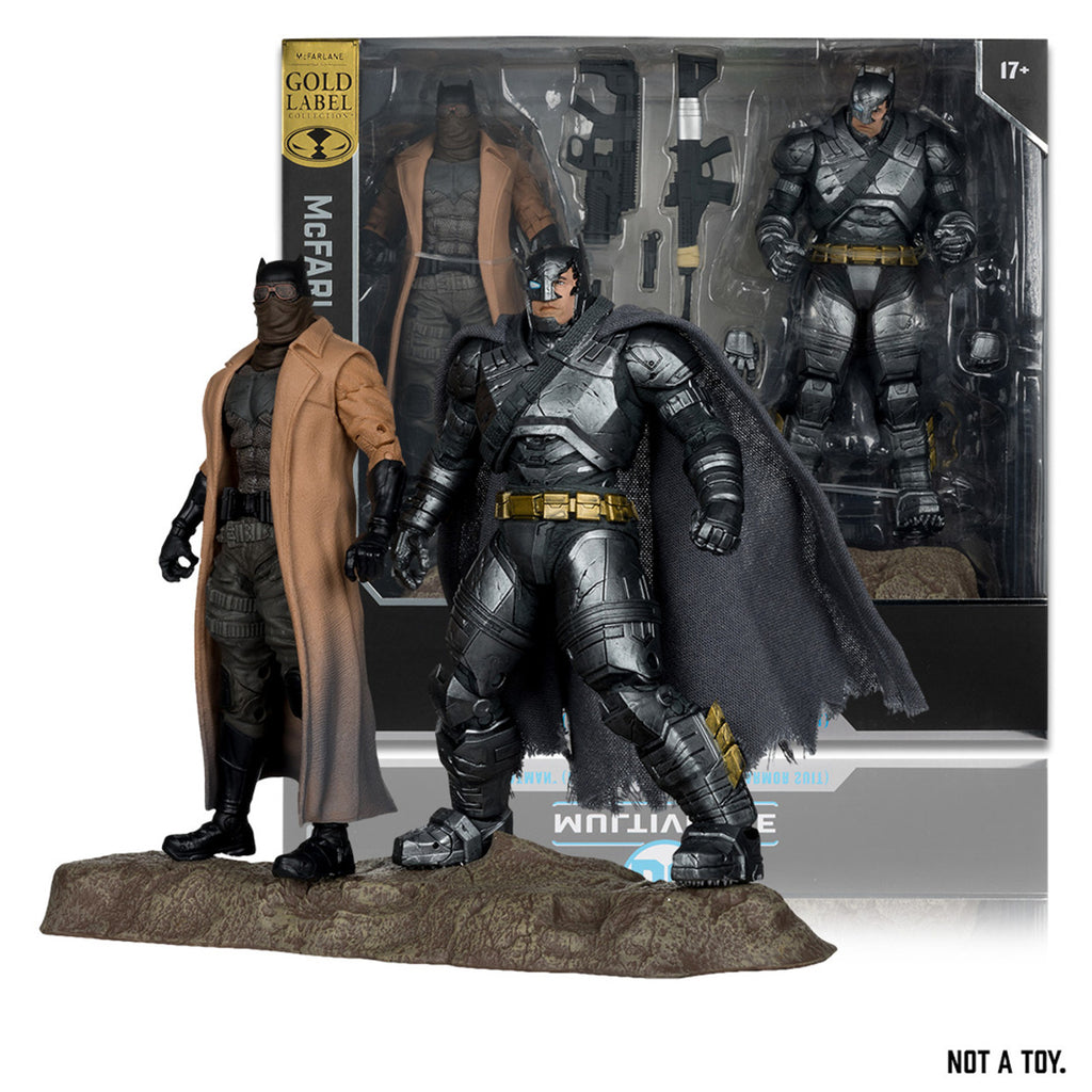 Figura Knightmare Batman and Armored Batman - DC - Pack Gold Label Collector Edition Ex - McFarlane