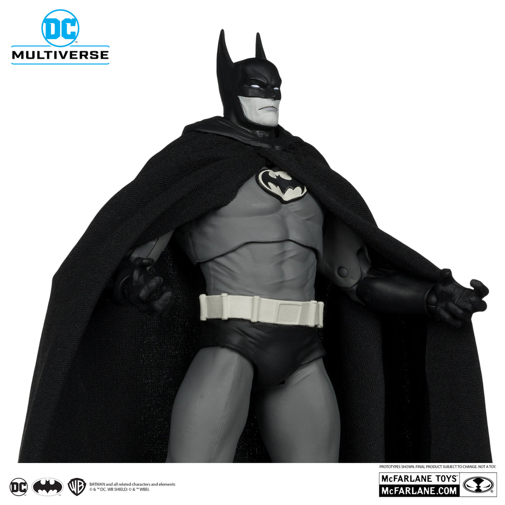 Figura BATMAN YEAR TWO (B&W with accent) Gold Label Exclusive - DC Comics - 7 Scale - McFarlane