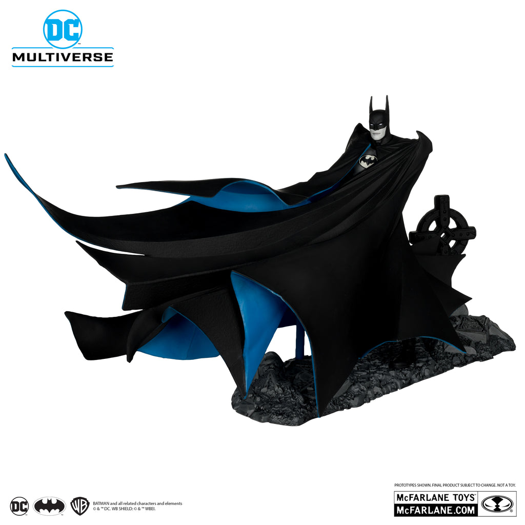 Figura BATMAN YEAR TWO (B&W with accent) Gold Label Exclusive - DC Comics - 7 Scale - McFarlane