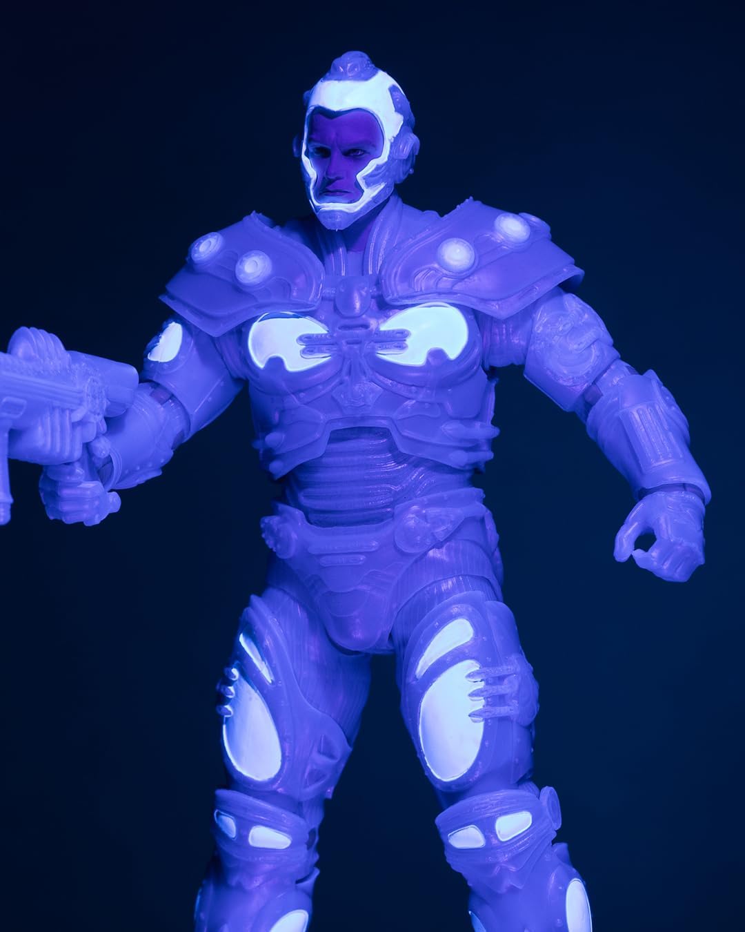 Figura MR. FREEZE (BLACK LIGHT) - BATMAN AND ROBIN - Gold Label