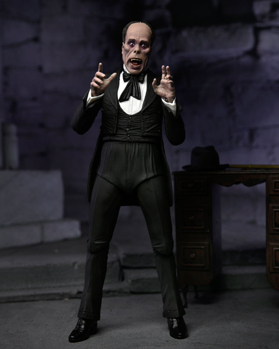 Figura Ultimate Phantom Color - O Fantasma da Ópera 1925 - 7'' Scale - Neca