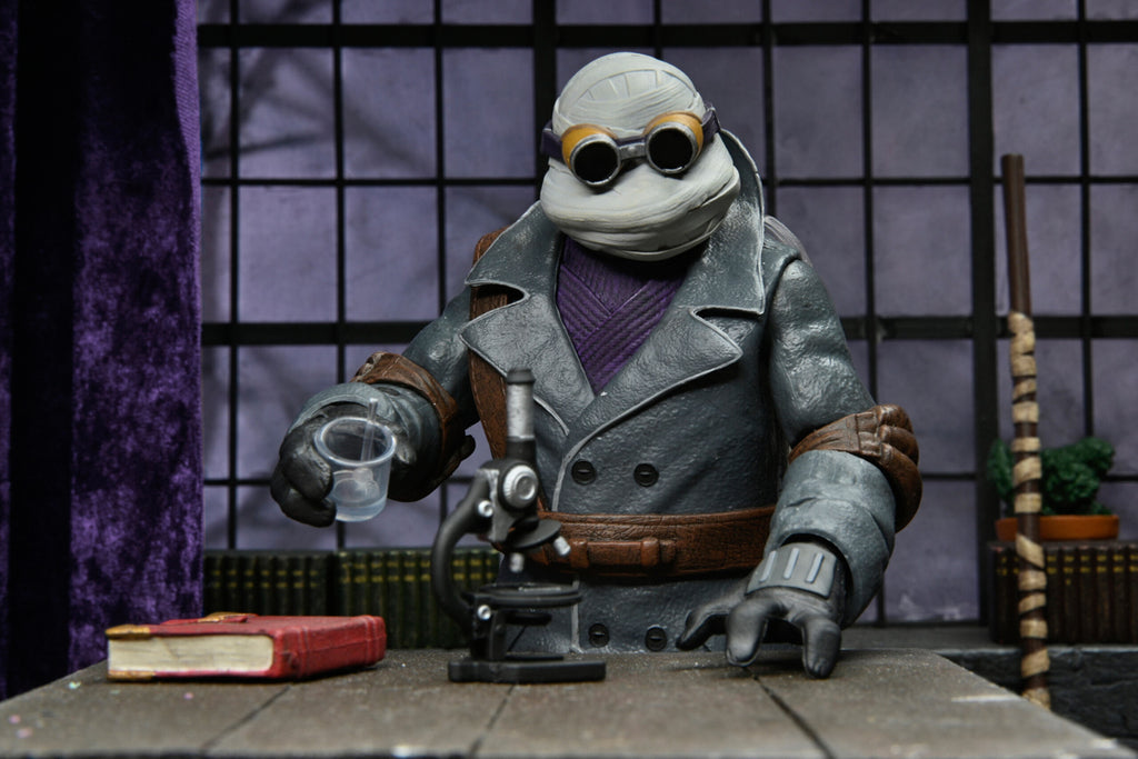 Figura Ultimate Donatello como Homem Invisível - Tartarugas Ninja x Universal Monsters - 7'' Scale - Neca