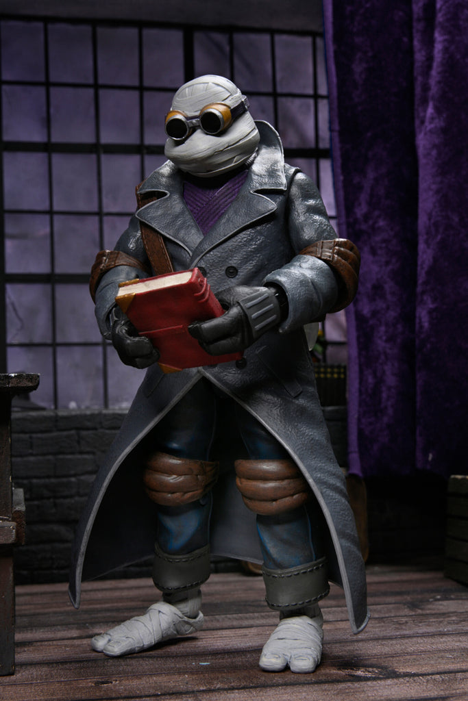 Figura Ultimate Donatello como Homem Invisível - Tartarugas Ninja x Universal Monsters - 7'' Scale - Neca