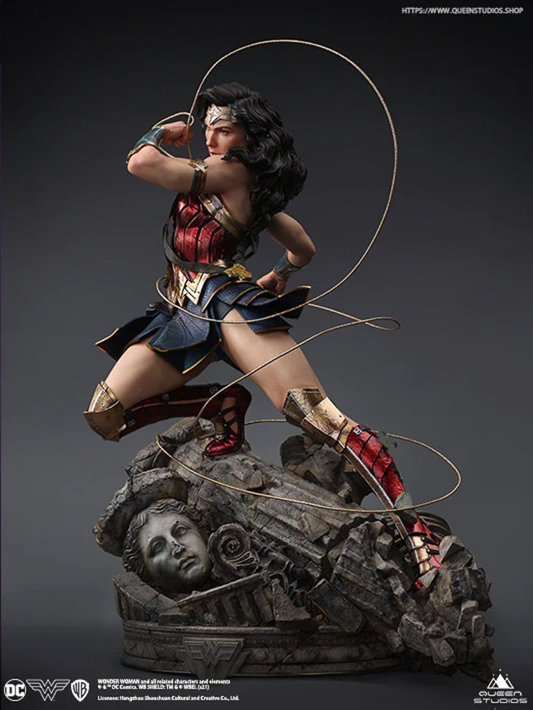Estátua Mulher Maravilha Comics Early Bird Offer - DC Comics - 1/4 Scale - Queen Studios