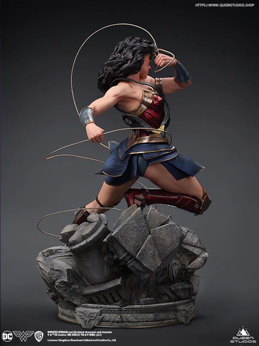 Estátua Mulher Maravilha Comics Early Bird Offer - DC Comics - 1/4 Scale - Queen Studios