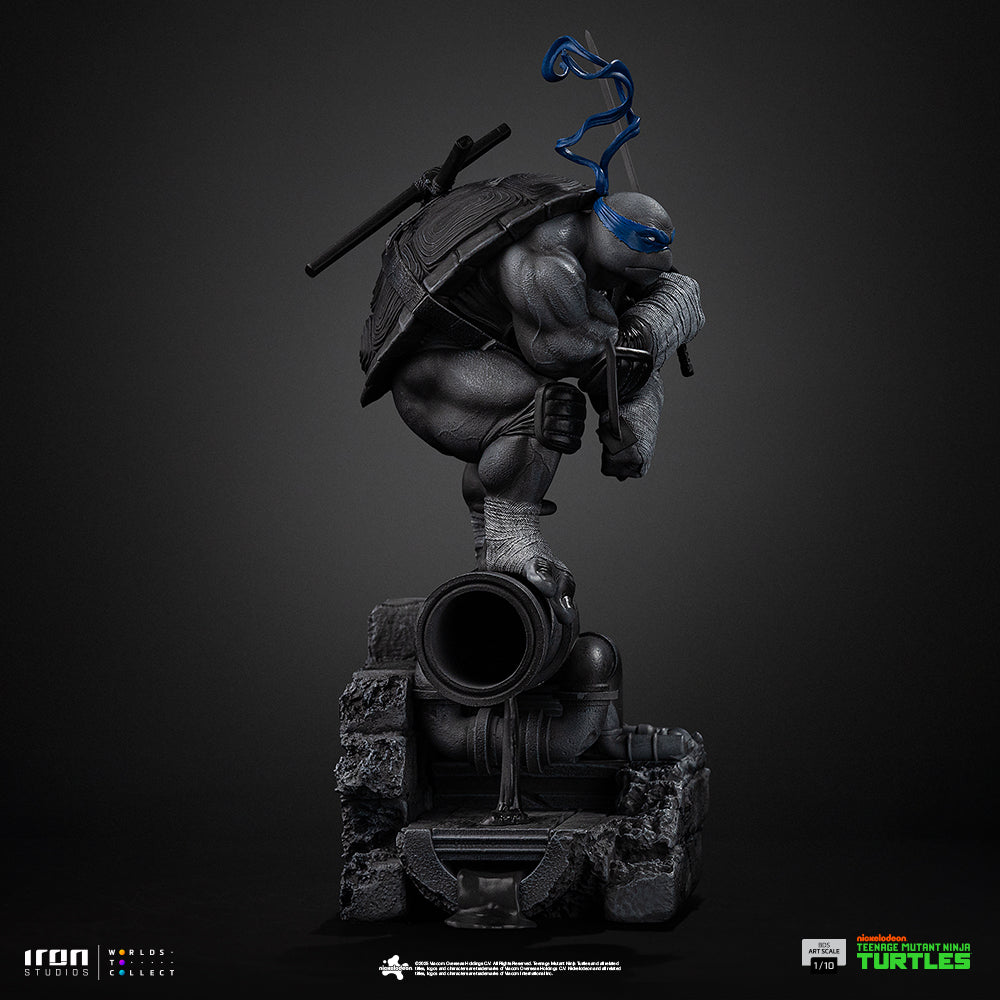 Estátua Leonardo (Black and White Variant) – TMNT – BDS Art Scale 1/10 – Iron Studios
