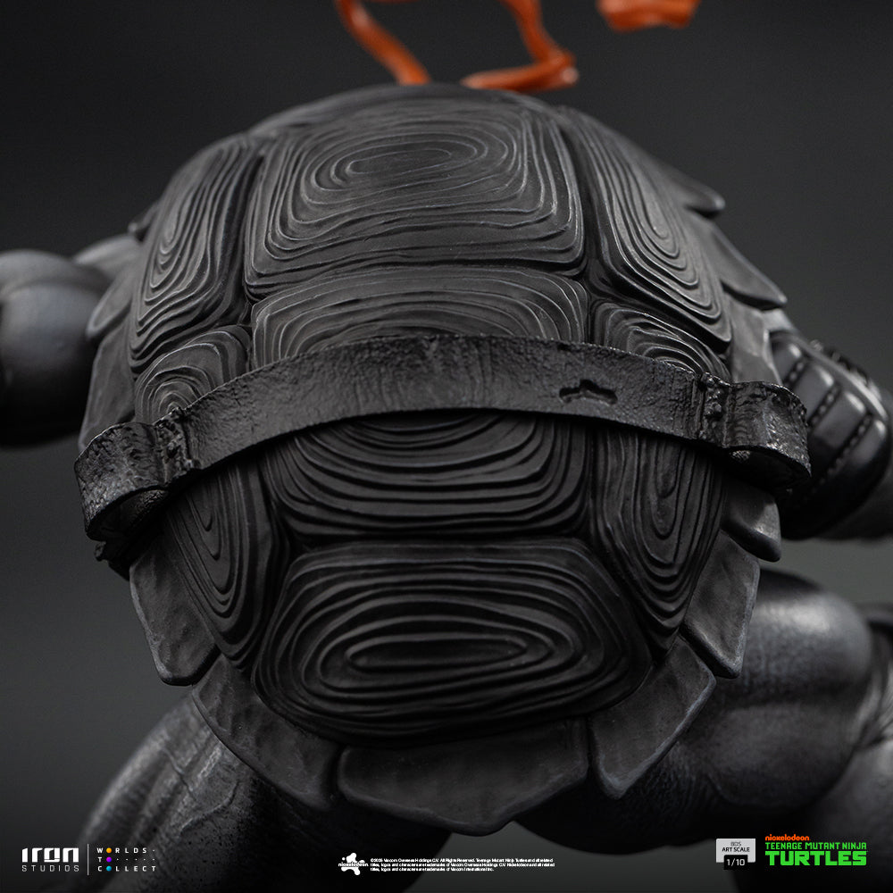 Estátua Michelangelo (Black and White Variant) – TMNT – BDS Art Scale 1/10 – Iron Studios